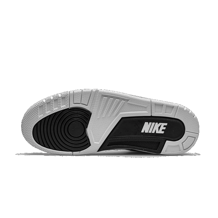 FRAGMENT WHITE BLACK